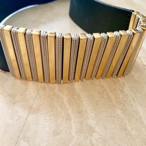 Chico’s belt stretch leather